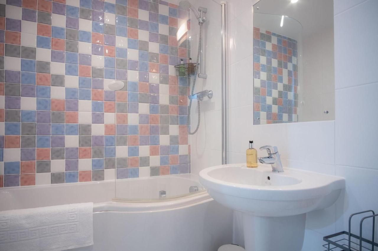 Minarvon - 2 Bedroom Apartment - Saundersfoot Zewnętrze zdjęcie
